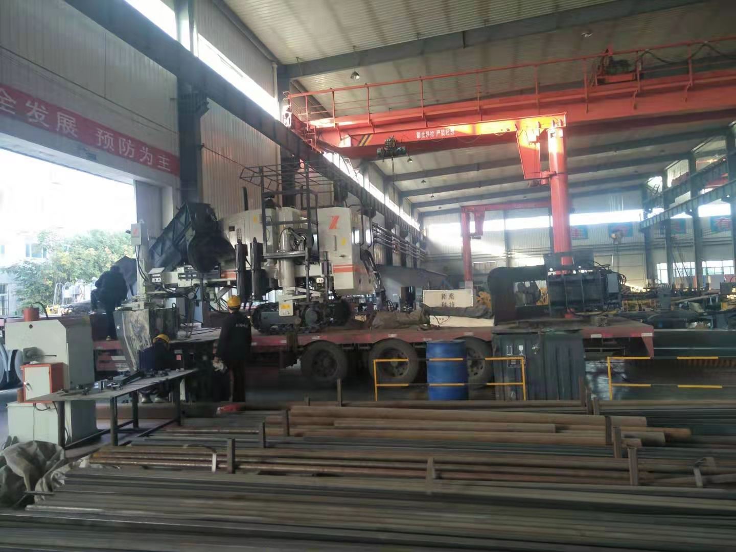 發(fā)車！新路緣混凝土滑模攤鋪機(jī)發(fā)襄陽棗陽，助力公路修筑